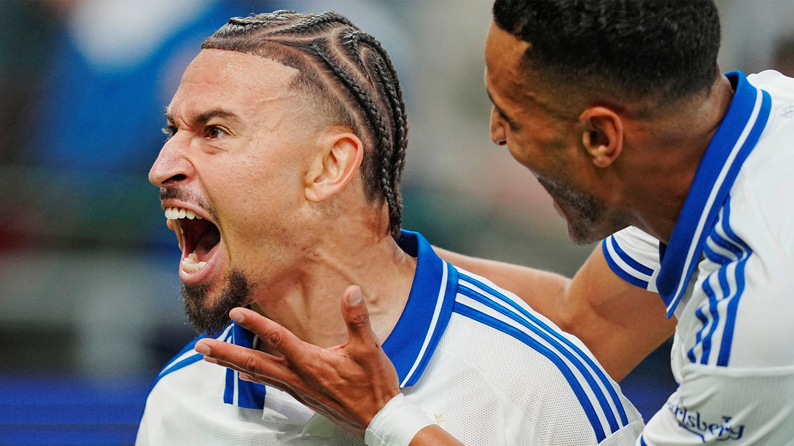 Jordan Larsson matchjälte i derbyt