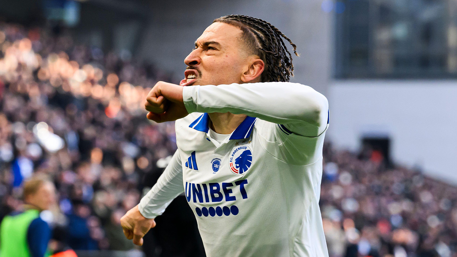 TV: Jordan Larsson slår till i Champions League