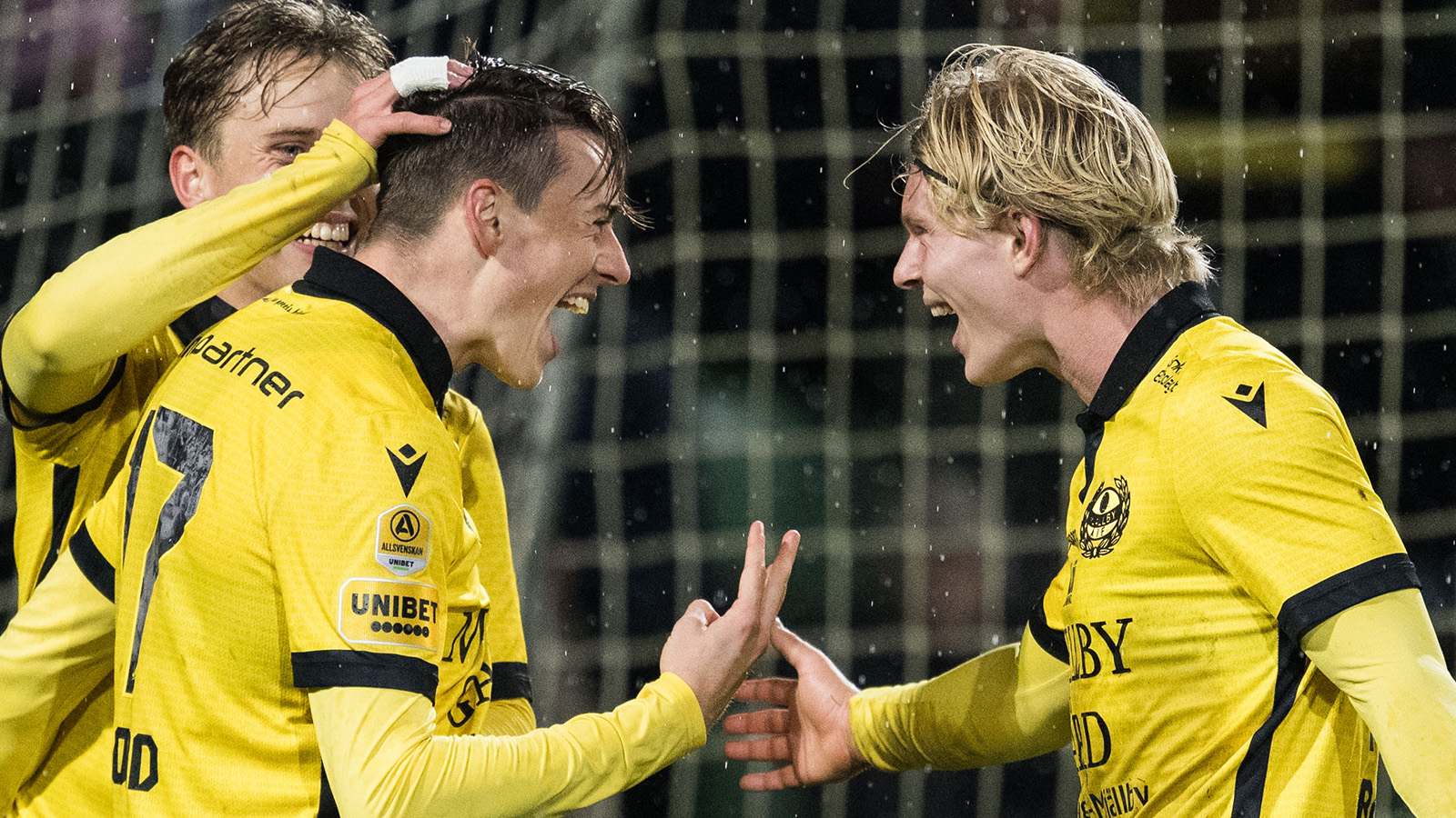 JUST NU: Mjällby kör över Värnamo – Stroud med hattick