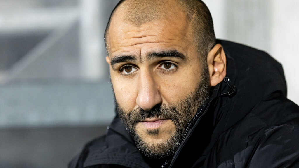 251112 Häckens tränare Mak Lind inför UEFA Women’s Europa Cup-matchen i fotboll mellan Häcken och Inter den 12 november 2025 i Göteborg.