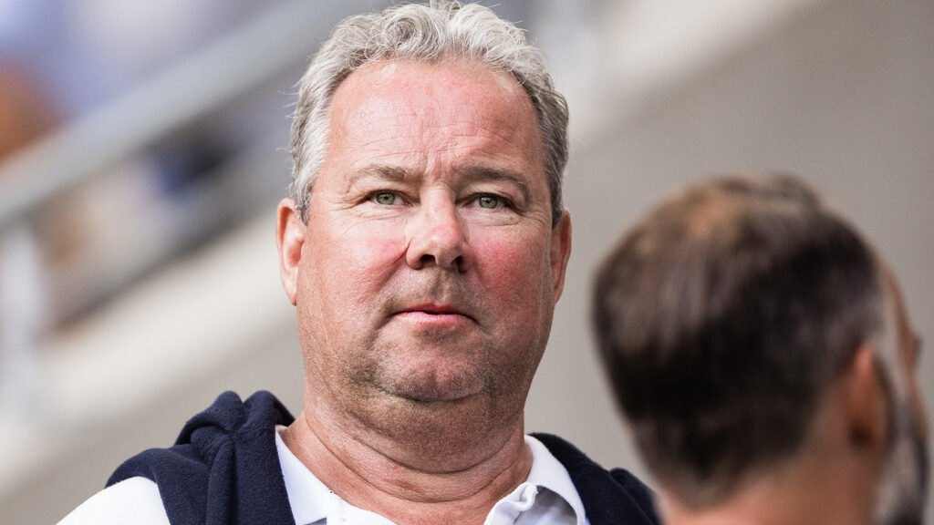 240725 Stefan Rehn, tidigare spelare i Djurgården, på läktaren inför kvalmatchen i UEFA Conference League mellan Djurgården och FC Progrès Niederkorn den 25 juli 2024 i Stockholm.
