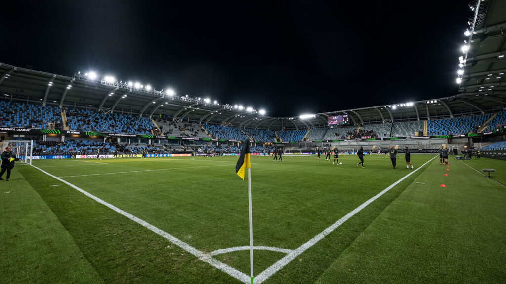 251023 Översiktsbild över Gamla Ullevi inför UEFA Europa Conference League-matchen i fotboll mellan Häcken och Rayo Vallecano den 23 oktober 2025 i Göteborg.