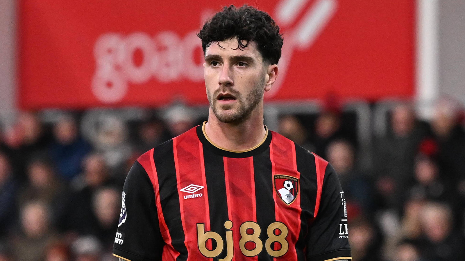 Uppgifter: Juventus och Barcelona visar intresse för Senesi