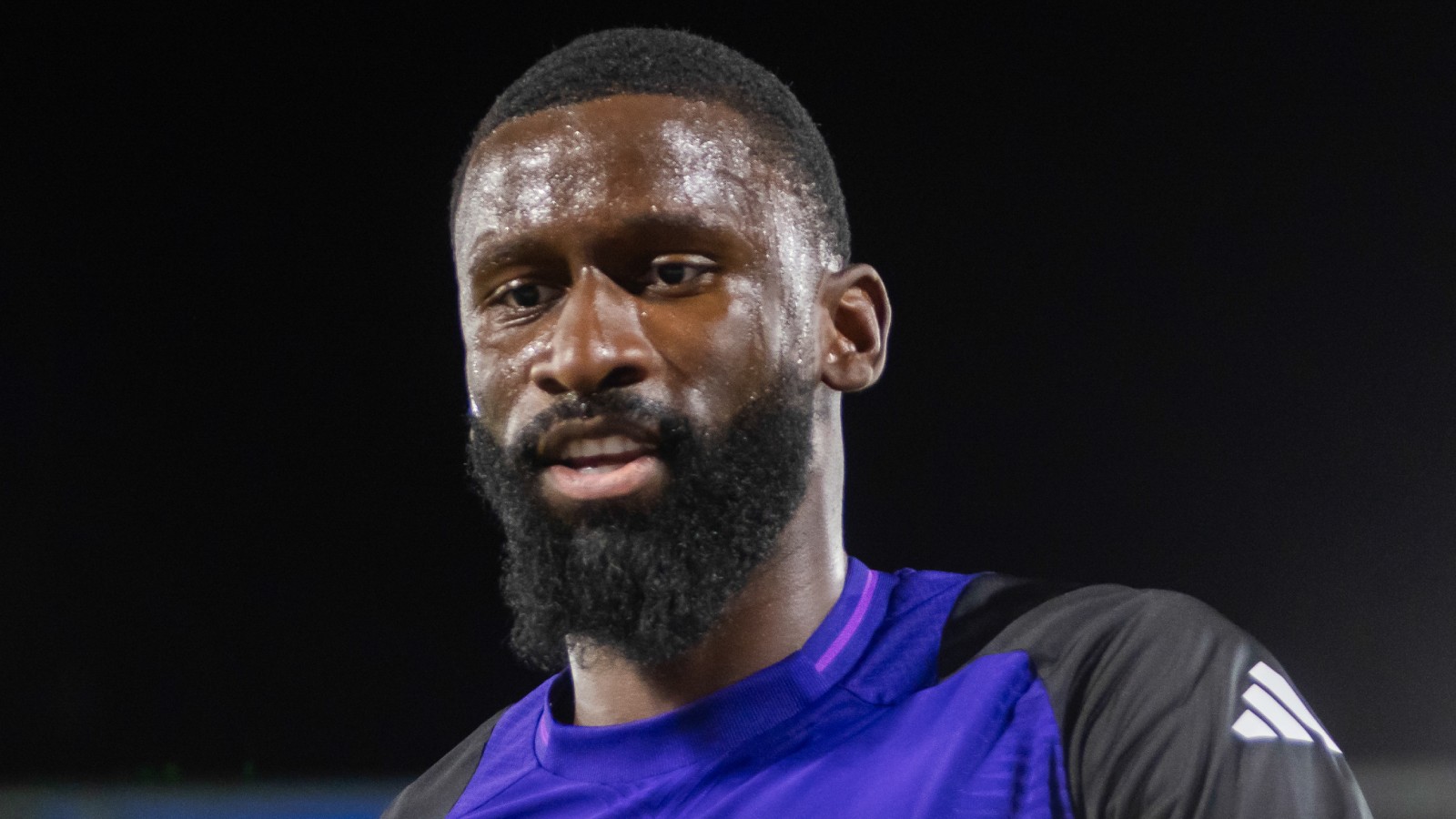 Uppgifter: Chelsea ger sig in i kampen om Antonio Rüdiger