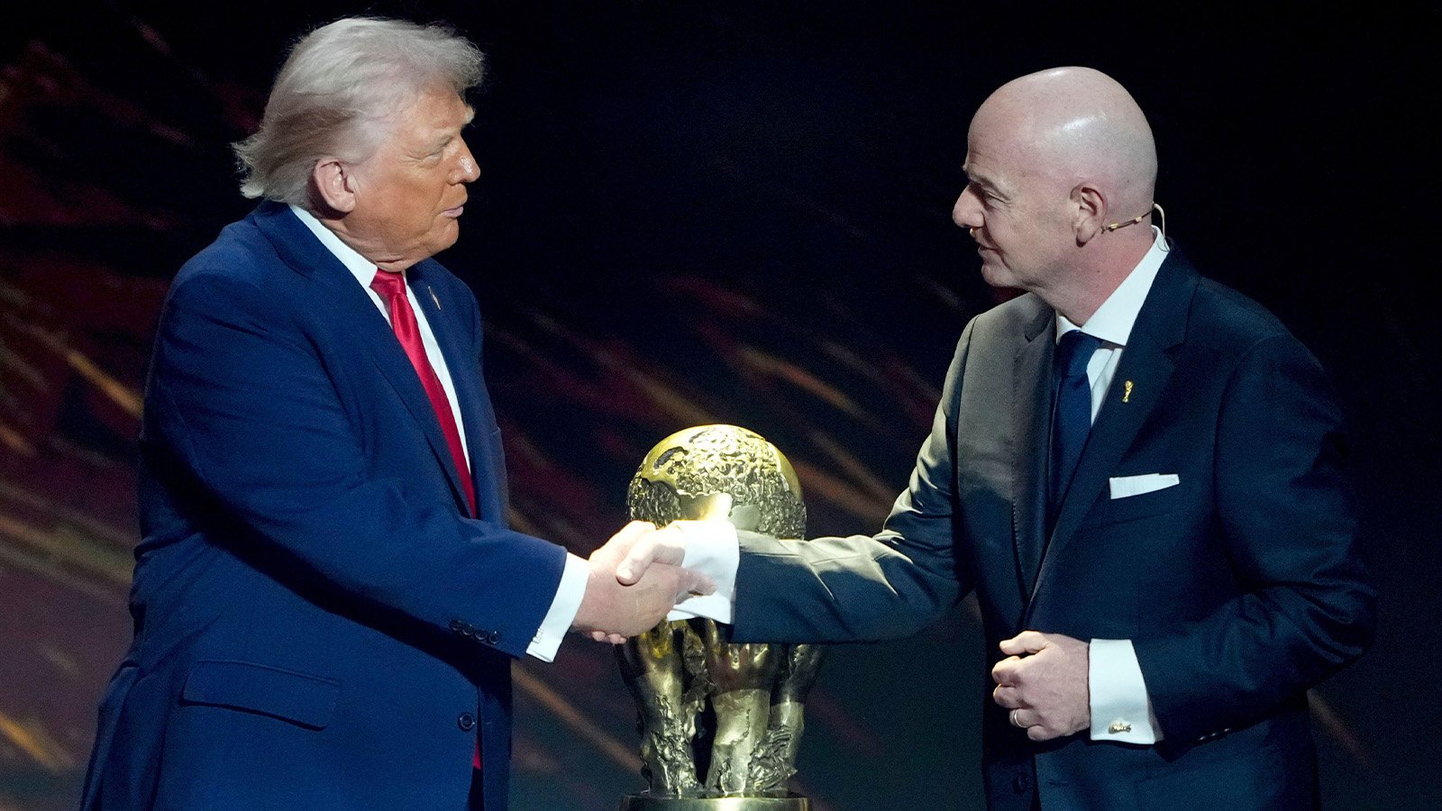 Trump ville ha marinsoldater på scenen inför Fifas fredspris