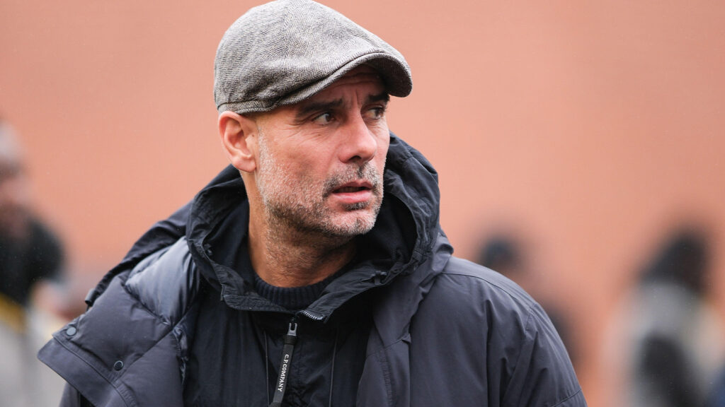 Nottingham, Storbritannien. 27 dec, 2025. Manchester Citys huvudtränare Pep Guardiola anländer till arenan under Premier League-matchen mellan Nottingham Forest och Manchester City på City Ground i Nottingham.