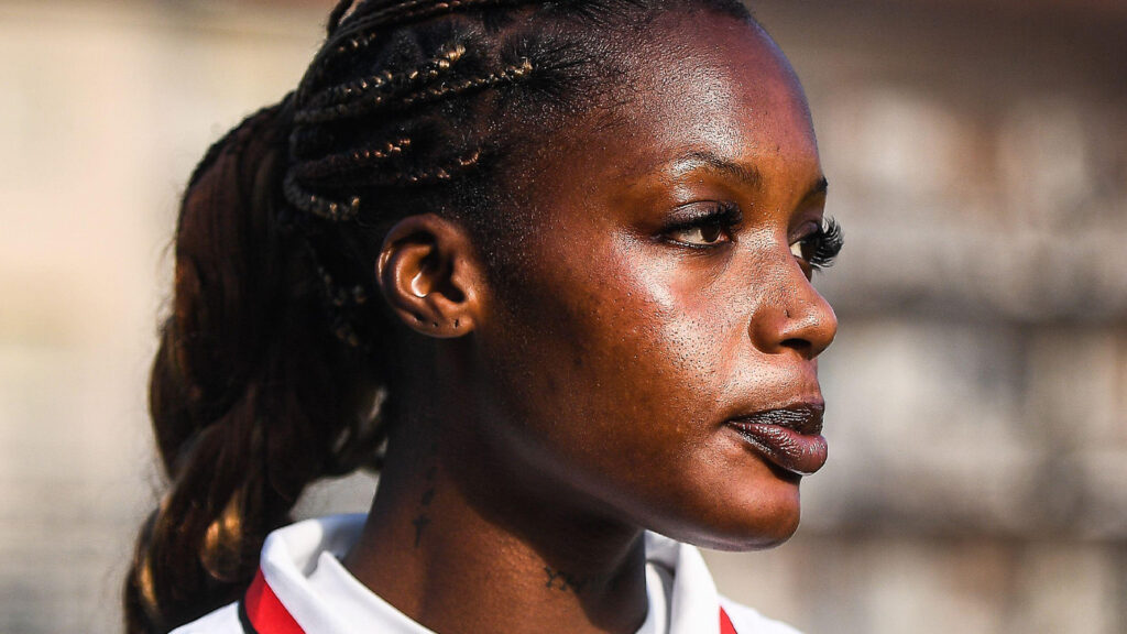 Cuneo, Italien. 6 november 2024. Evelyn IJEH från AC Milan under åttondelsfinalen i Italienska damcupen, fotbollsmatchen mellan Freedom FC och AC Milan den 6 november 2024 på Stadio Fratelli Paschiero i Cuneo, Italien - Foto Matthieu Mirville.