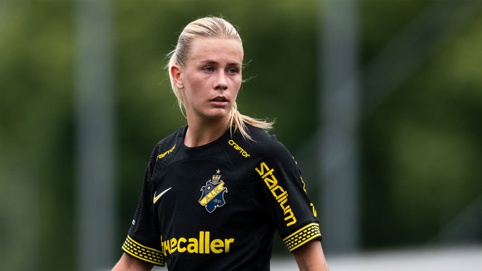 Klart: Mittfältaren förlänger med AIK – stannar över 2026