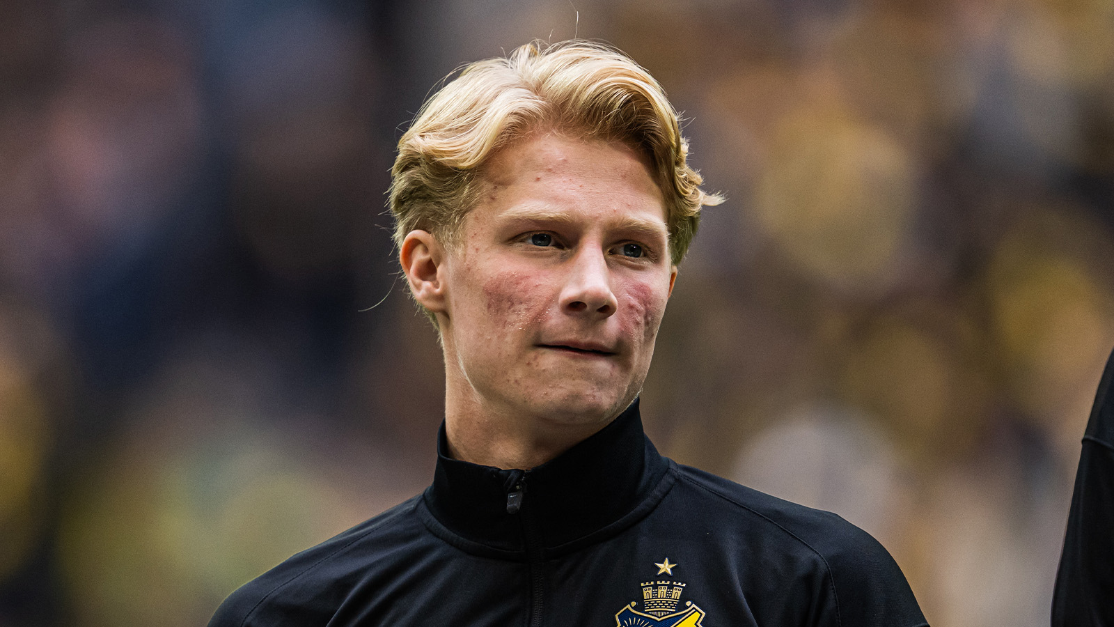 Officiellt: AIK förlänger med 18-årige talangen