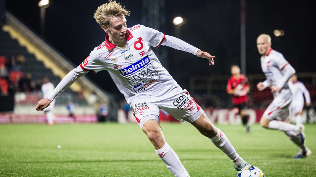 251109 Degerfors Santeri Haarala under fotbollsmatchen i Allsvenskan mellan Brommapojkarna och Degerfors den 9 november 2025 i Stockholm.
