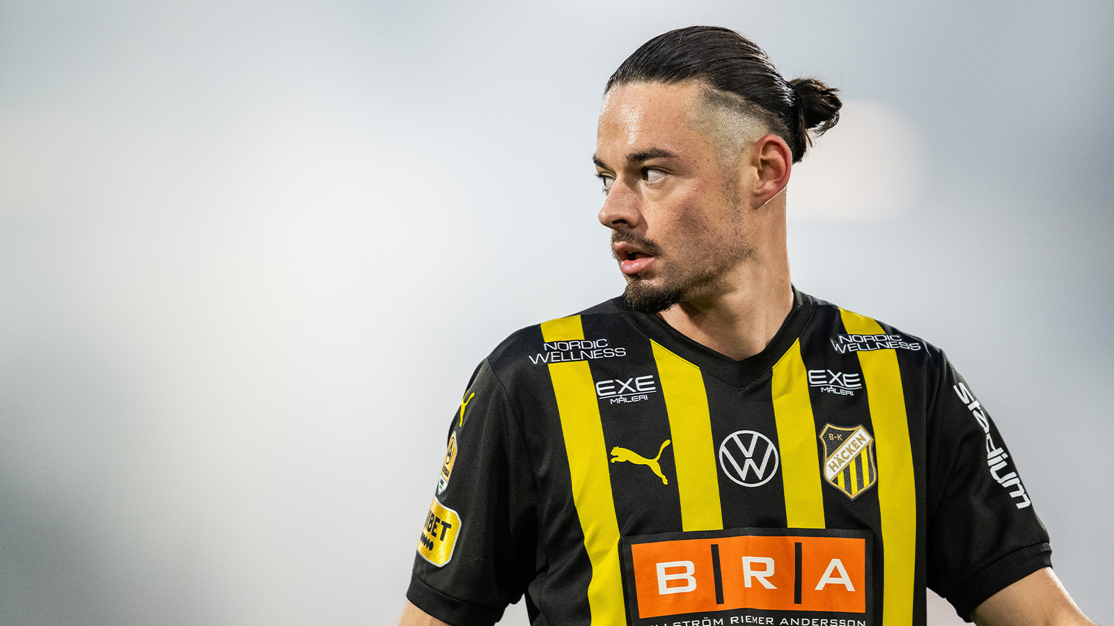 Uppgifter: Amor Layouni kan lämna Häcken