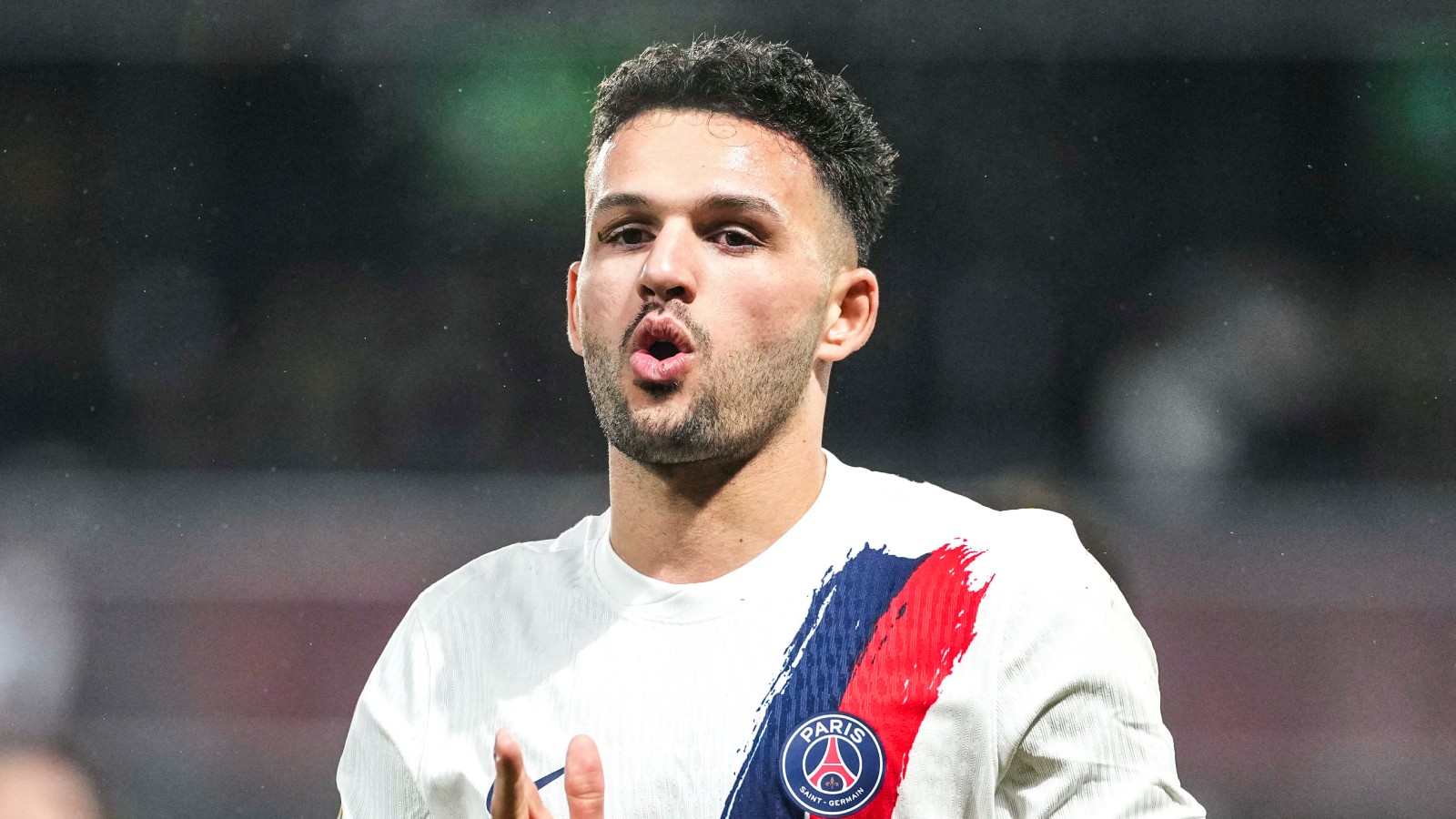Uppgifter: PSG-anfallaren drar till sig Premier League-intresse