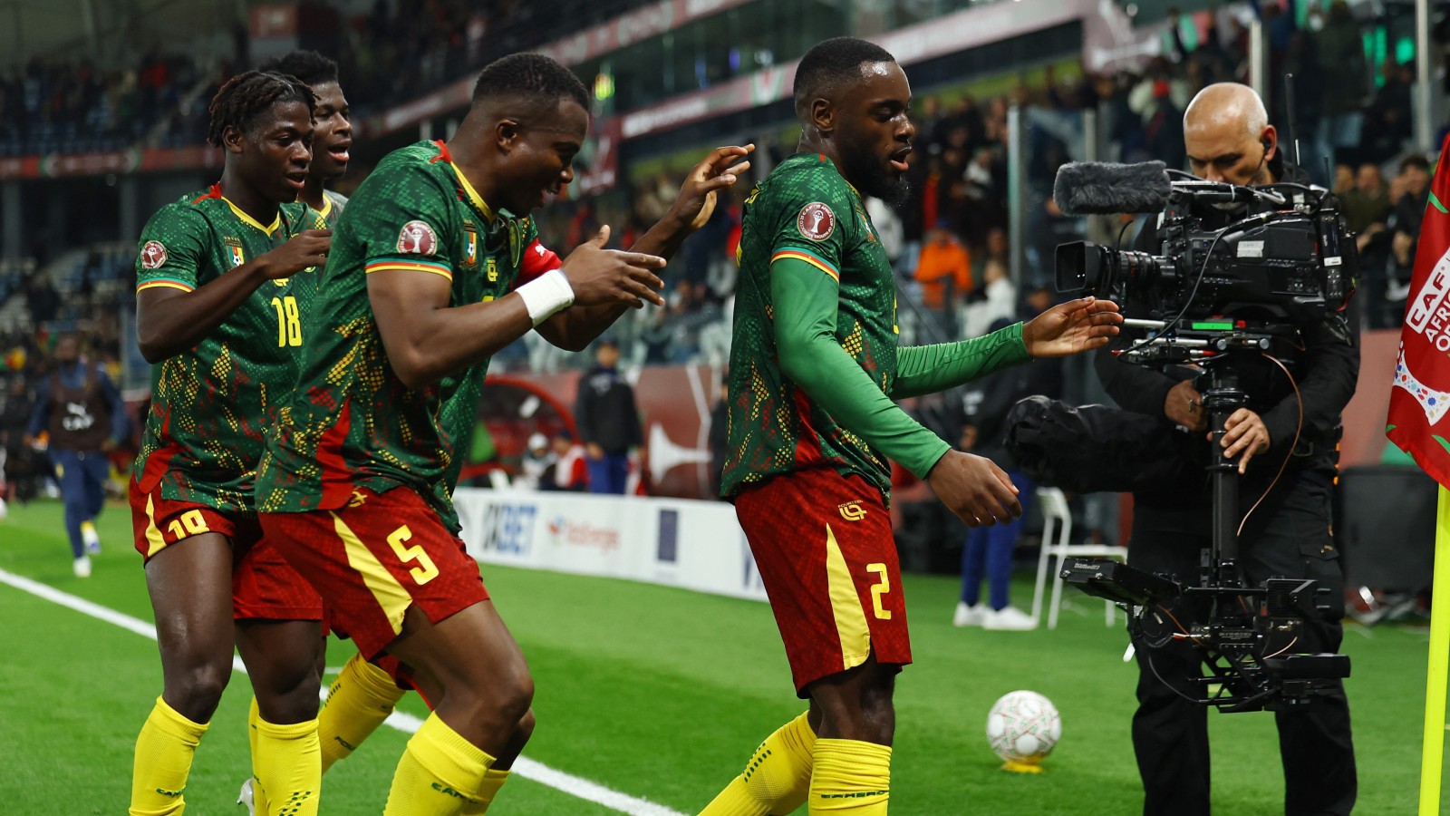 Kamerun höll undan – klara för kvartsfinal