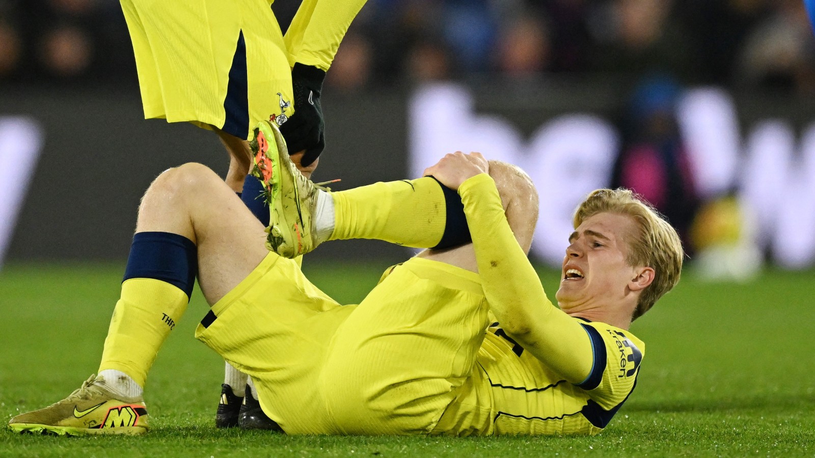 JUST NU: Bergvall utbytt skadad igen