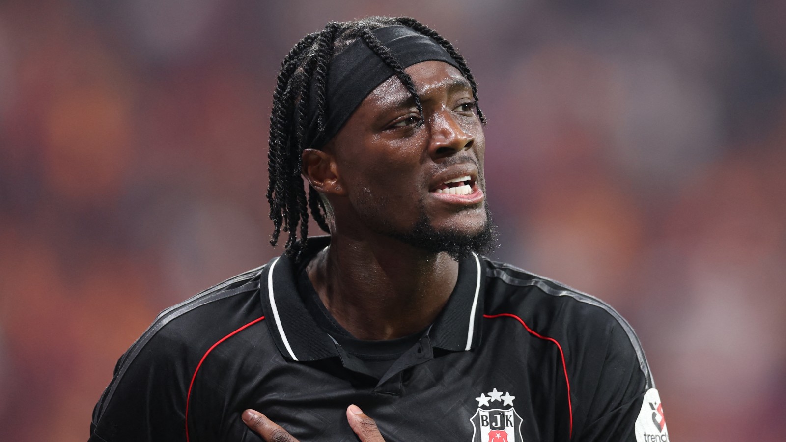 Uppgifter: Affären klar – anfallaren återvänder till Villa