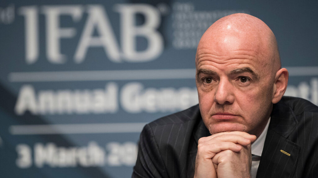 Fifas president, Gianni Infantino, talar under presskonferensen vid det 132:a IFAB:s årliga generalmöte på Home of FIFA i Zürich, Schweiz, lördagen den 3 mars 2018.