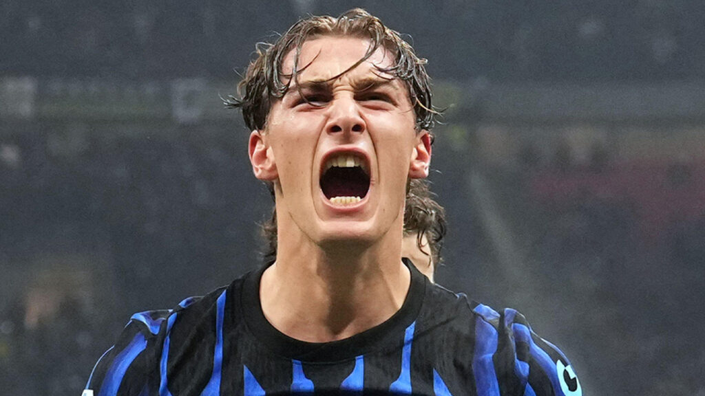 Inter Milans Francesco Pio Esposito firar efter att ha gjort 1-0 under Serie A-matchen mellan Inter och Lecce på San Siro-stadion i Milano, norra Italien - söndagen den 14 januari 2026.