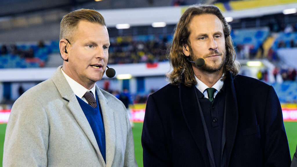 251013 Niklas Jihde, Jonas Olsson och Glenn Strömberg i Viaplays studio inför kvalmatchen till FIFA-världsmästerskapet i fotboll mellan Sverige och Kosovo den 13 oktober 2025 i Göteborg.