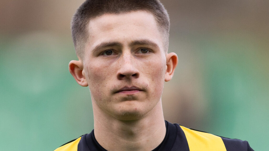 250329 Hammarby TFFs Benjamin Laturnus under fotbollsmatchen i Ettan norra mellan Hammarby TFF och Gefle den 29 mars 2025 i Stockholm.