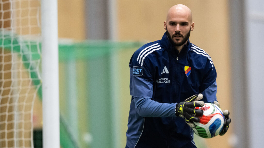 260107 Målvakt Filip Manojlovic under en träning med Djurgården den 7 januari 2026 i Stockholm.
