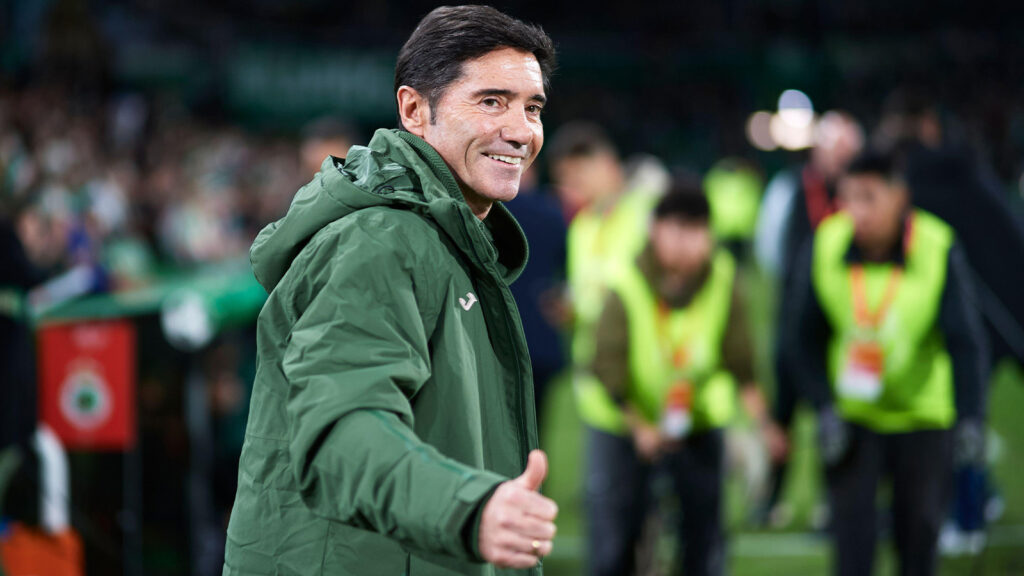 Villarreal CF:s huvudtränare Marcelino García Toral reagerar under Copa del Rey-matchen mellan Real Racing Club och Villarreal CF på Campos de Sport El.