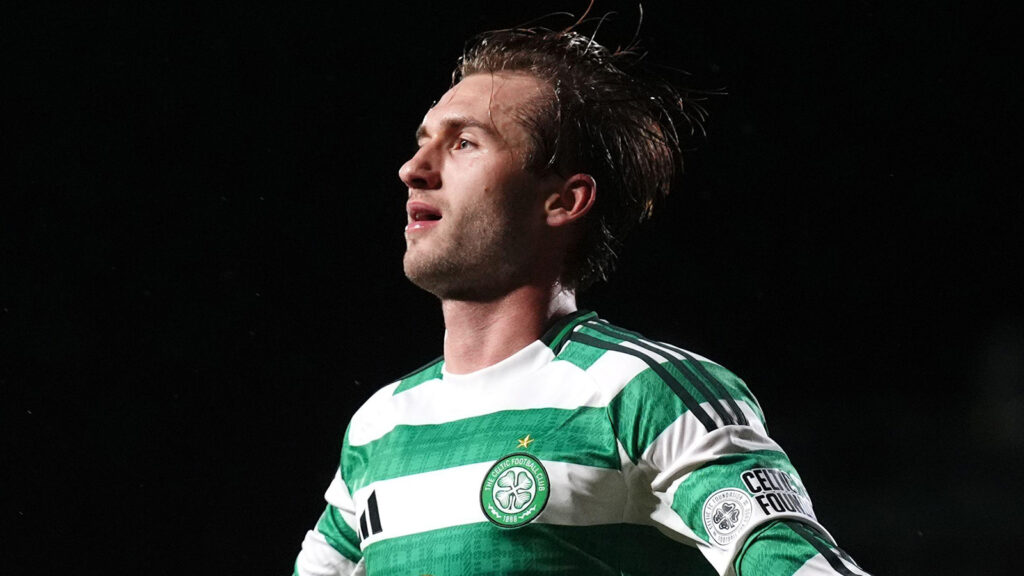 Celtics Benjamin Nygren firar efter att ha gjort sitt lags första mål under William Hill Premiership-matchen på Falkirk Stadium, Falkirk. Bilddatum: onsdag den 14 januari 2026.