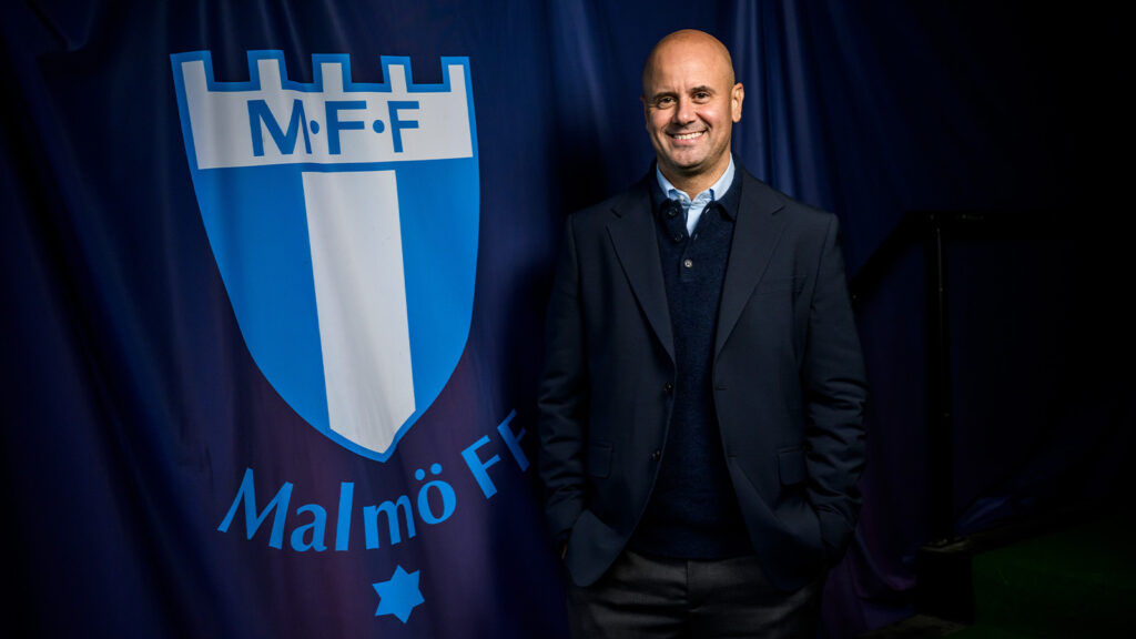 251202 Miguel Angel Ramirez poserar för ett porträtt efter han presenteras som ny tränare för Malmö FF under en pressträff den 2 december 2025 i Malmö.
