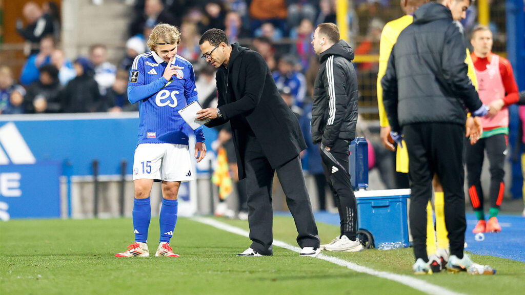 Frankrike. 16 mars 2025. 15 Sebastian NANASI (rcsa) - Liam ROSENIOR (Tränare Strasbourg RCSA) under Ligue 1 McDonald's-matchen mellan Strasbourg och Toulouse på Stade de la Meinau den 16 mars 2025 i Strasbourg, Frankrike.