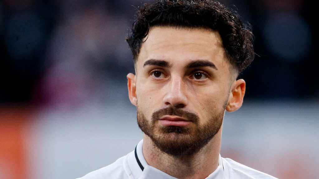 251123 Örebros Simon Amin inför kvalet till Superettan mellan Örebro och Hammarby TFF den 23 november 2025 i Örebro.