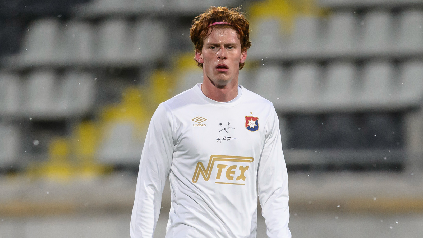 Örgryte lånar ut mittback – efter en minuts speltid