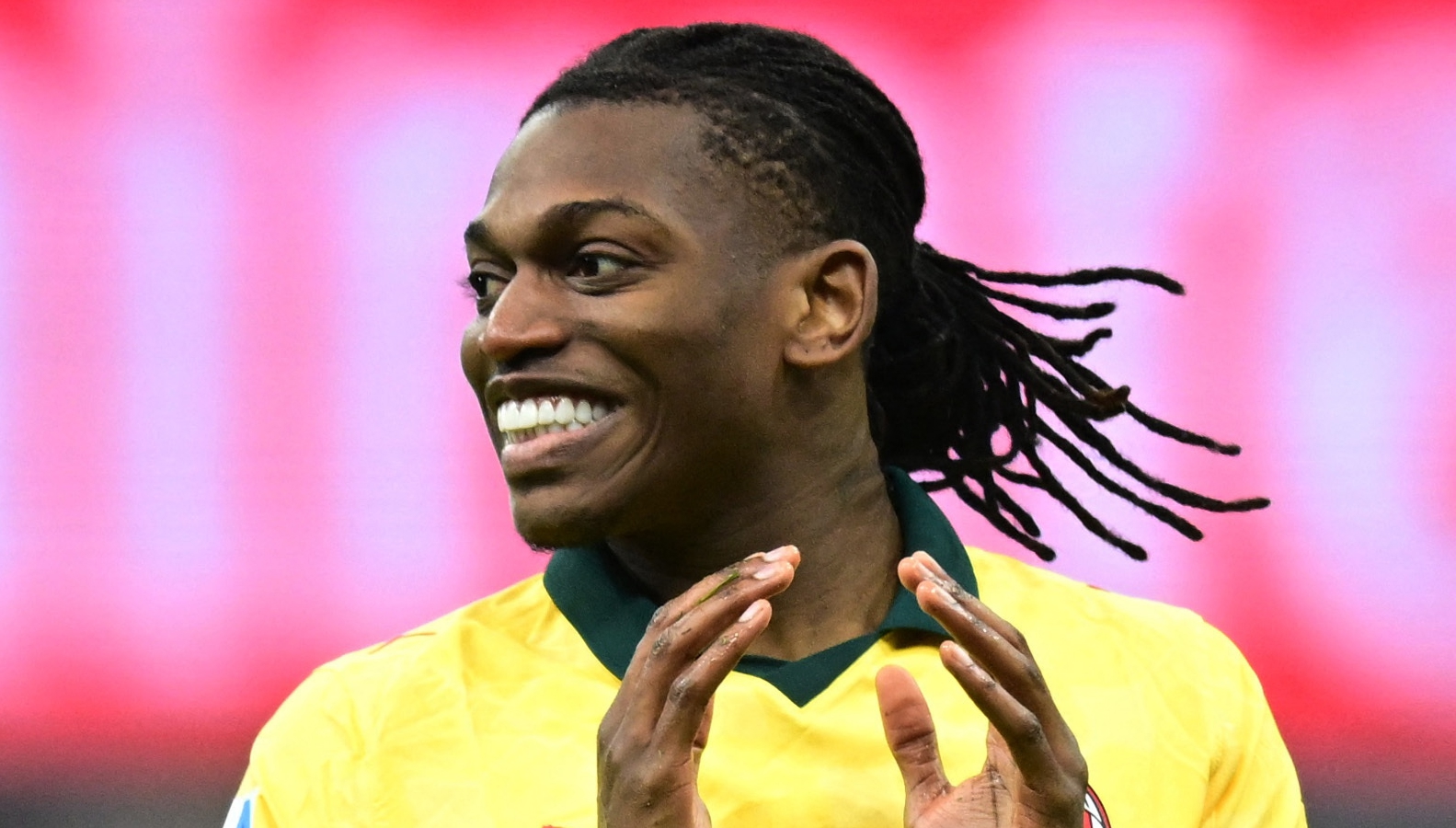 Milan förhandlar med Rafael Leão