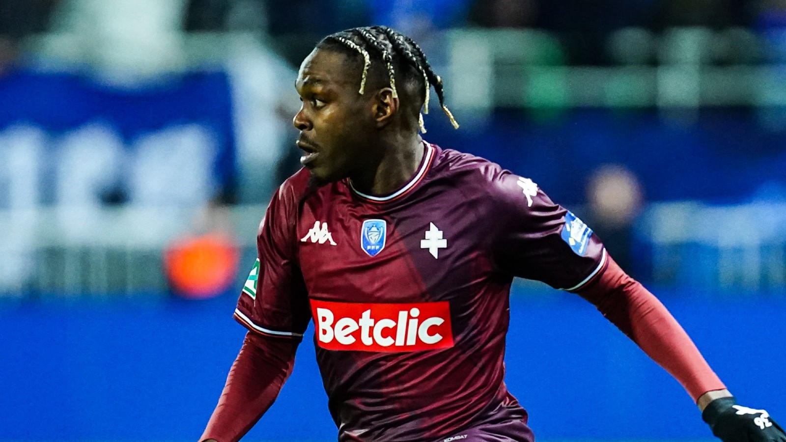 Uppgifter: Förre Dif-stjärnan ryktas bort igen