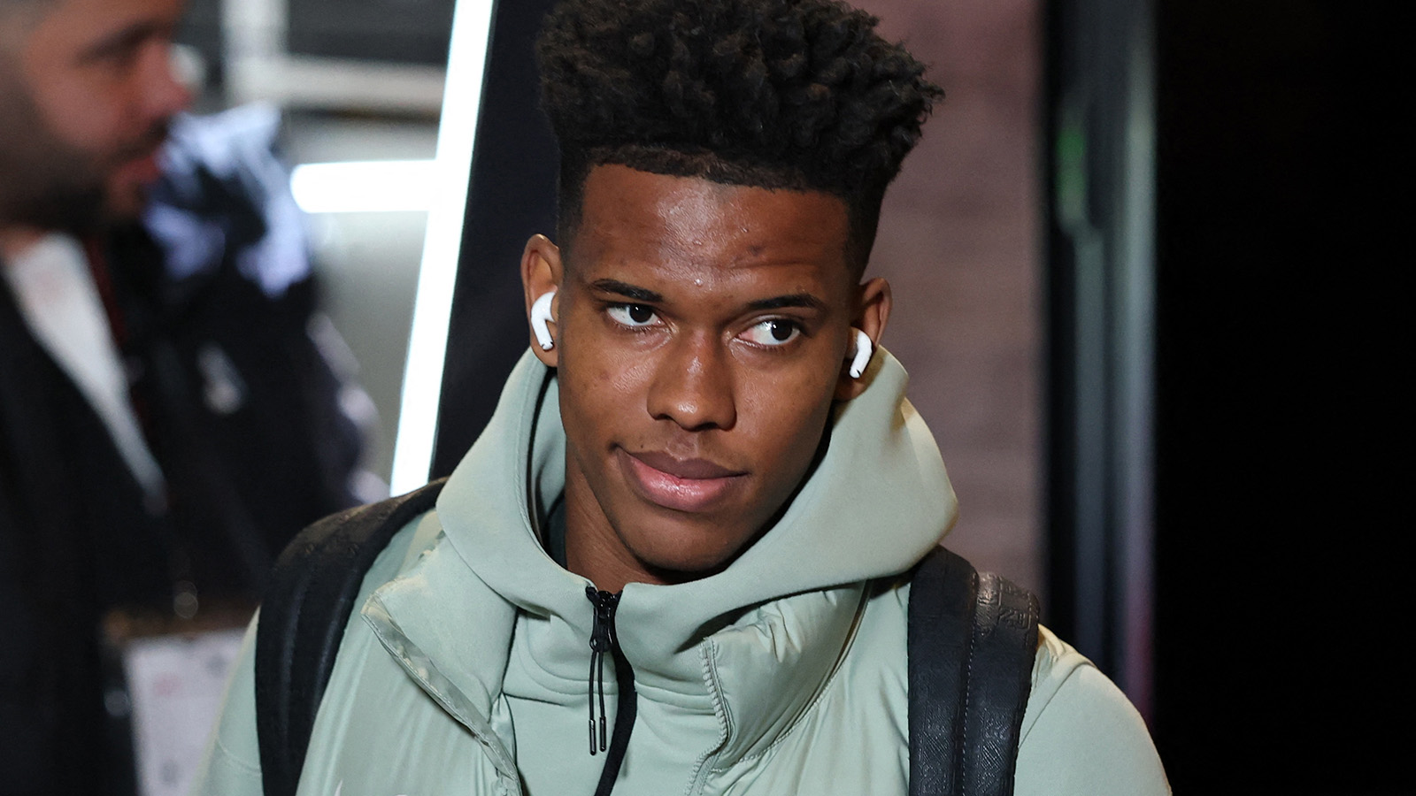 Beskedet: Därför saknas Chelsea-stjärnan