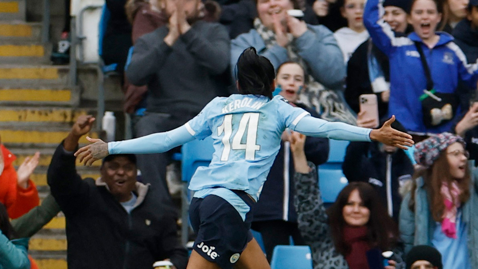 Manchester City krossade Chelsea – Kerolin med hattrick