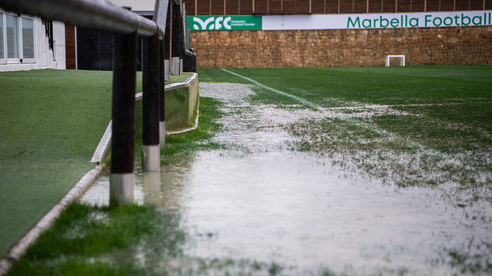 Efter väderkaos – tvingas spela två matcher samma dag