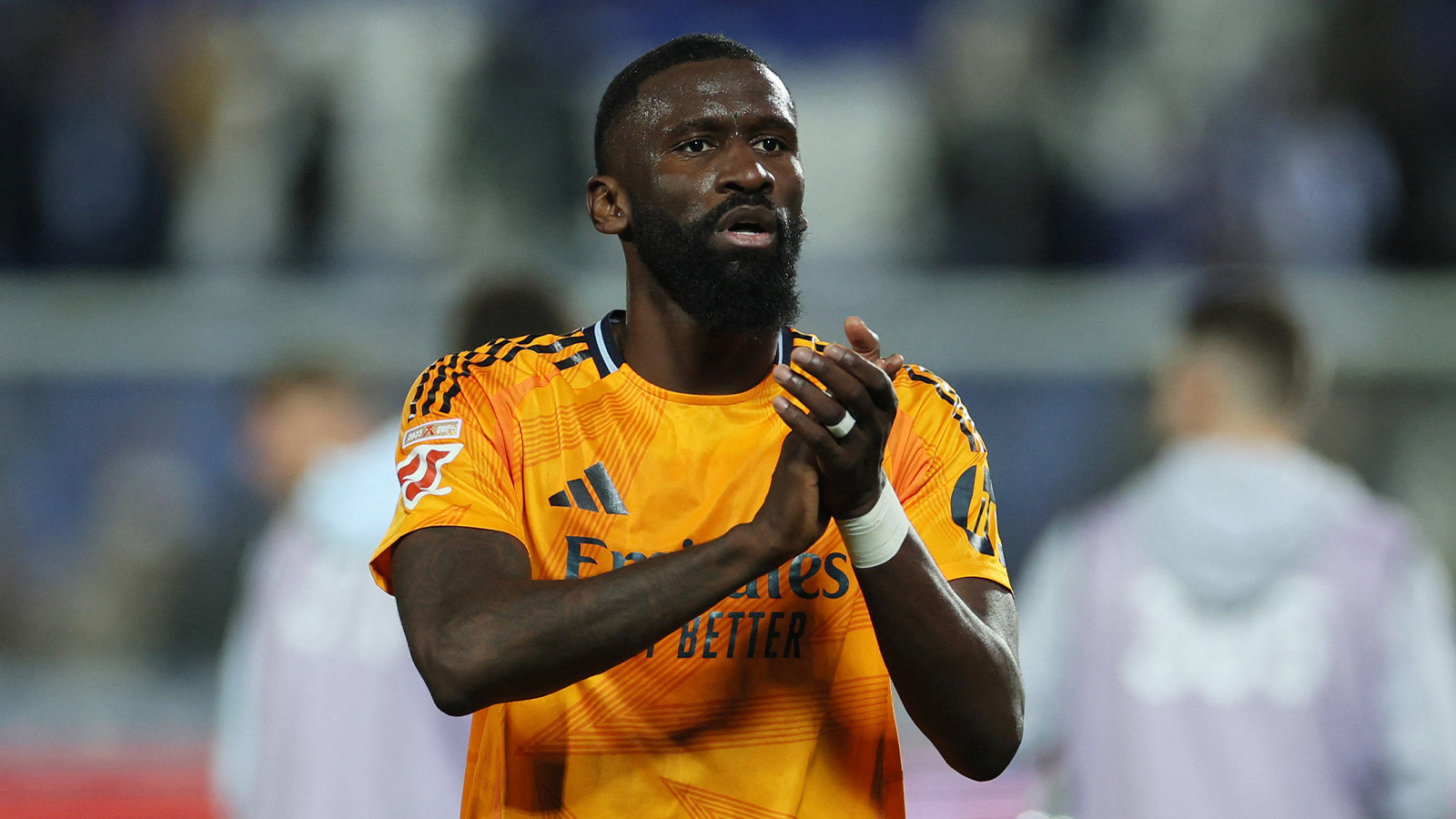 Uppgifter: Mittbacken lämnar Real Madrid