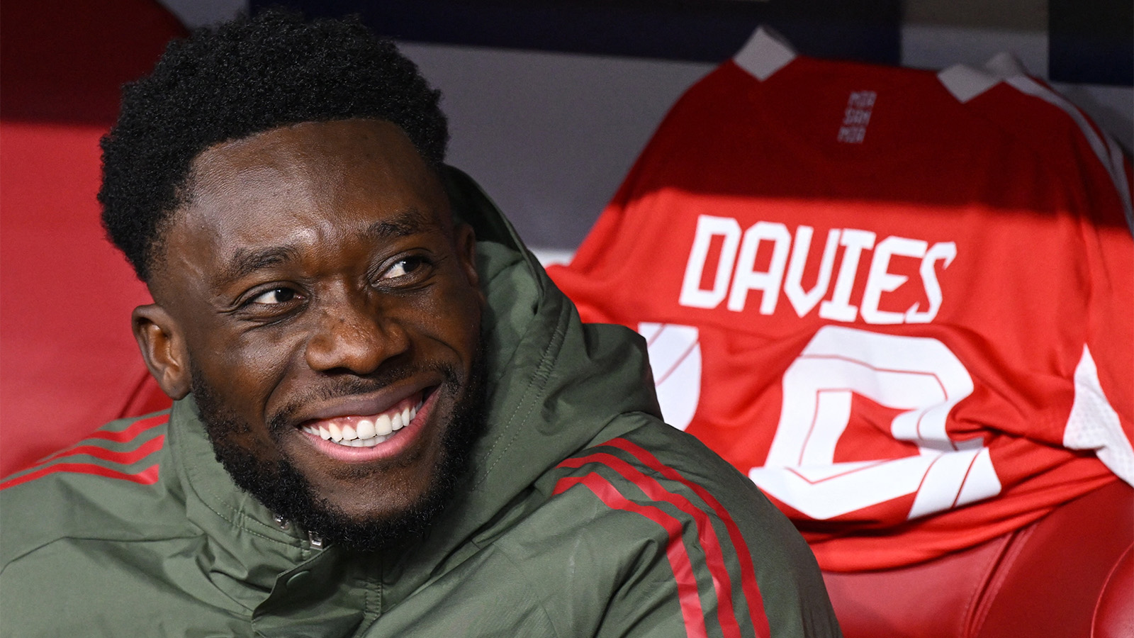 Uppgifter: United intresserade av Davies