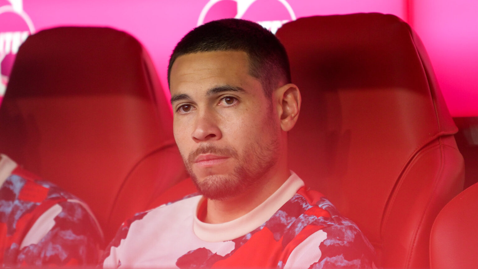 Klart: Raphaël Guerreiro lämnar Bayern München - FotbollDirekt