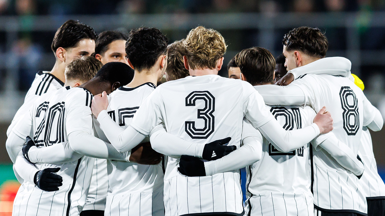 Landskrona Bois testar två spelare