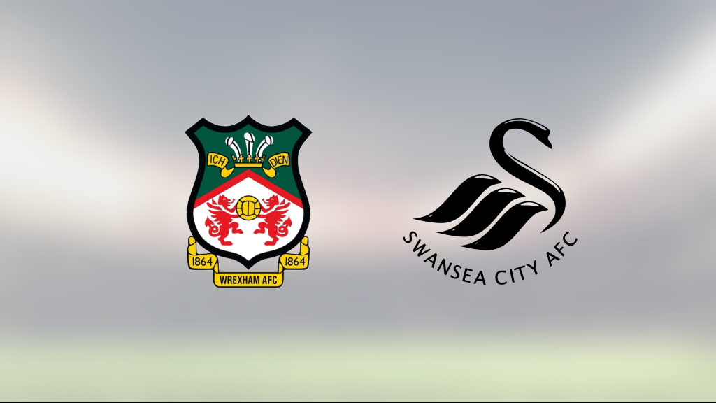 Swansea City föll med 0–2 på bortaplan mot Wrexham