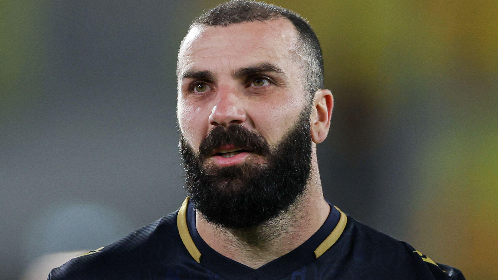 Märkliga scenerna – vill göra Ishak till gudfar: ”Kan alltid fråga”