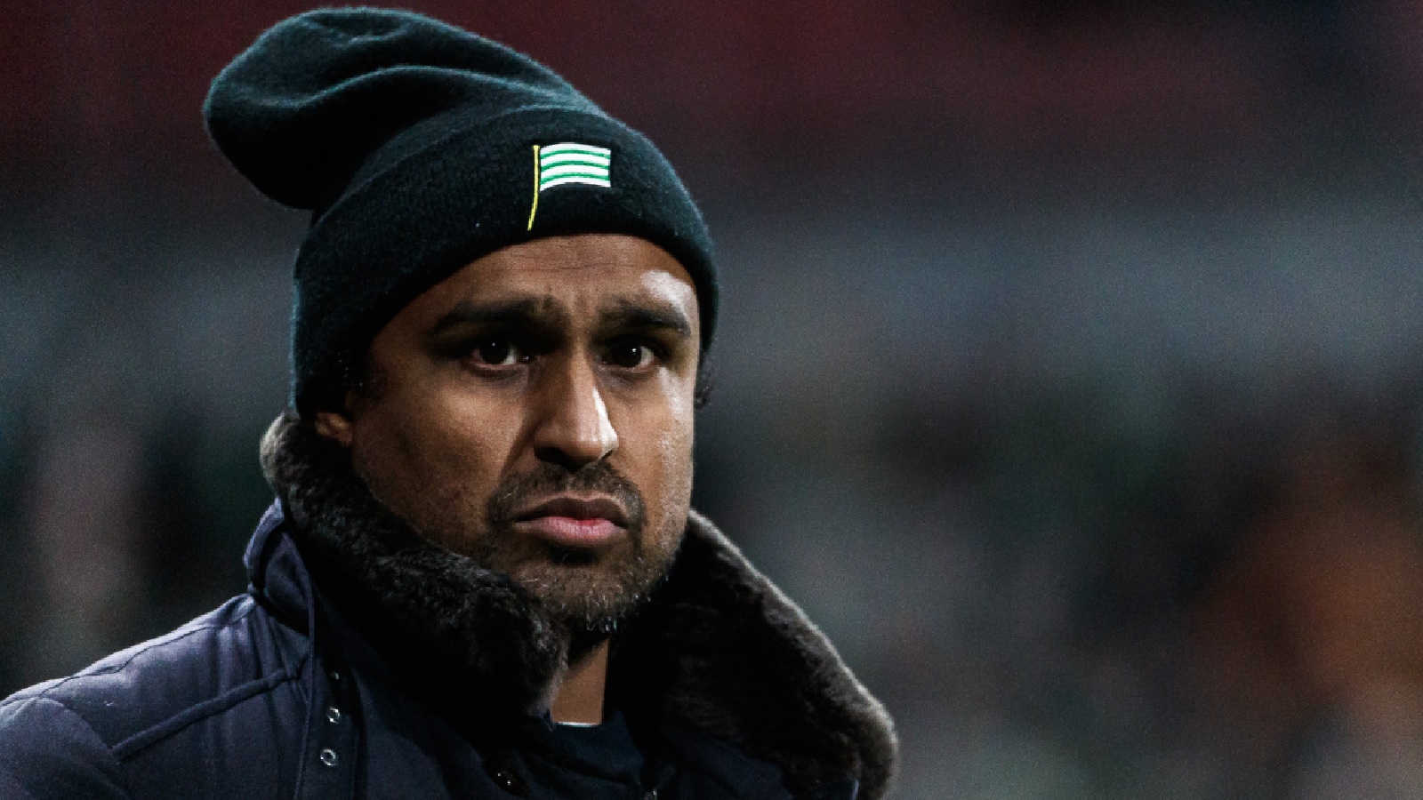 JUST NU: Skandalscener i Örebro – bengaler kastades mot sittplatspublik