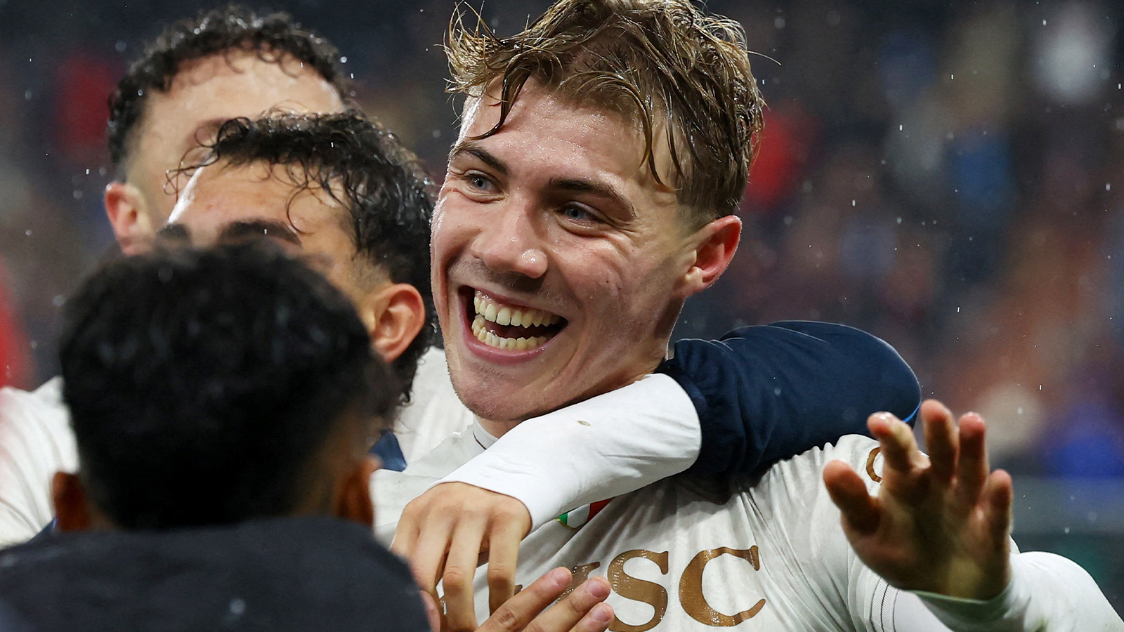 Uppgifter: Så mycket får Manchester United för Højlund