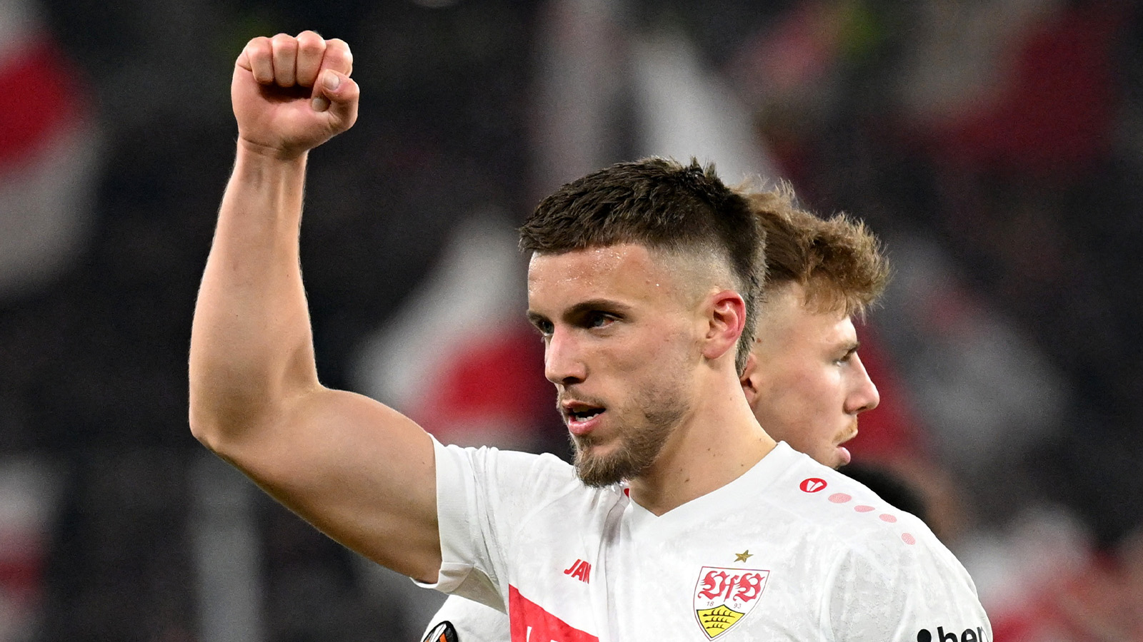 Efter avancemanget – bjuder på öl