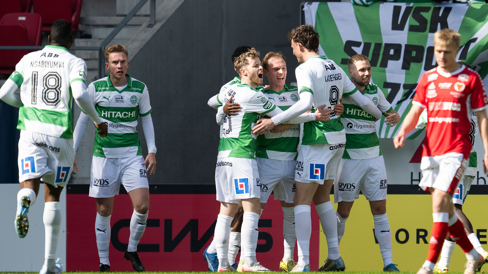 JUST NU: VSK tar ledningen i premiären – efter självmål