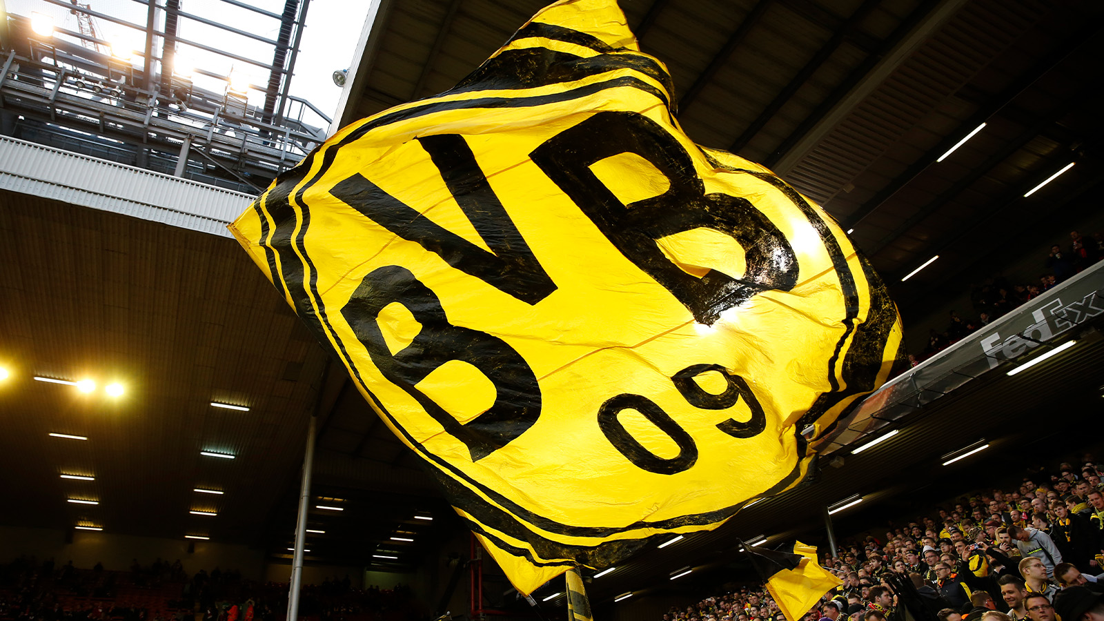 Uppgifter: Dortmund leder jakten på Kanté