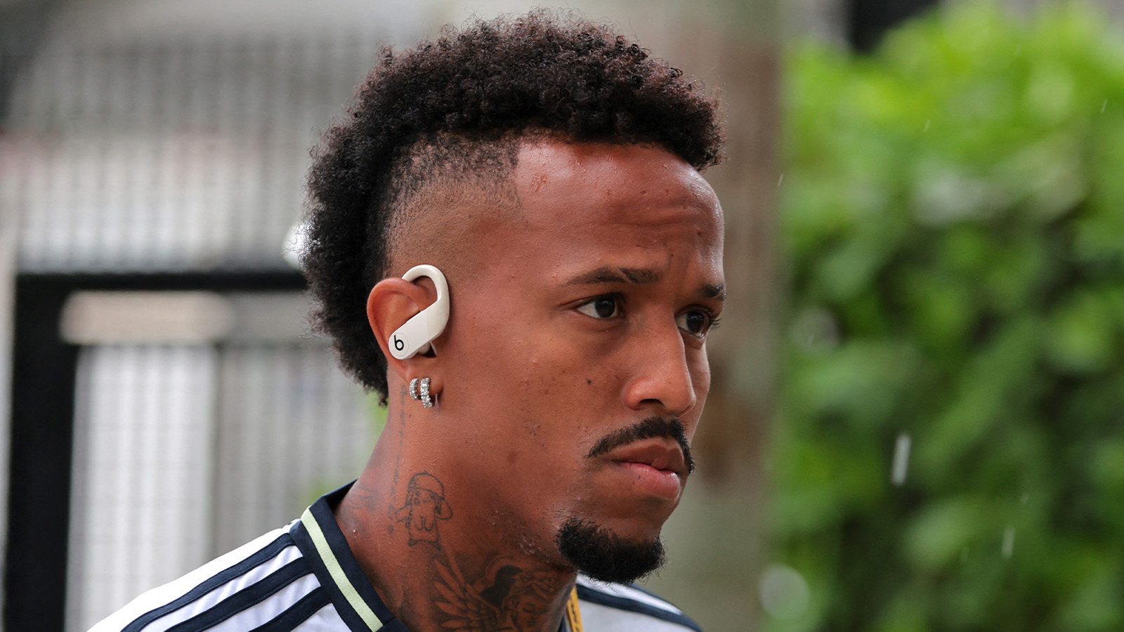 Uppgifter: Militão har fått besked – missar VM