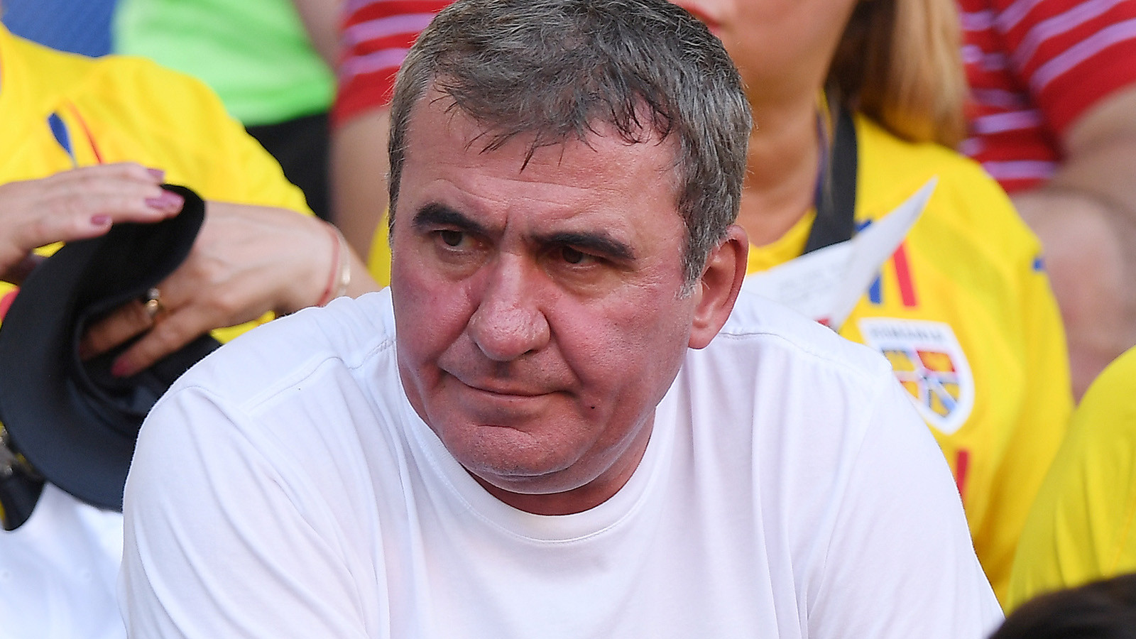 Legendaren tar över Rumäniens landslag