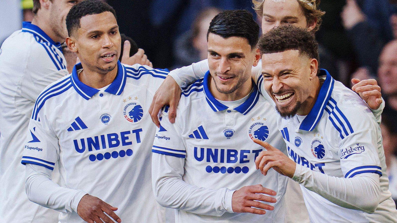 Larsson målskytt i FCK-kross – drömdebut för tränaren