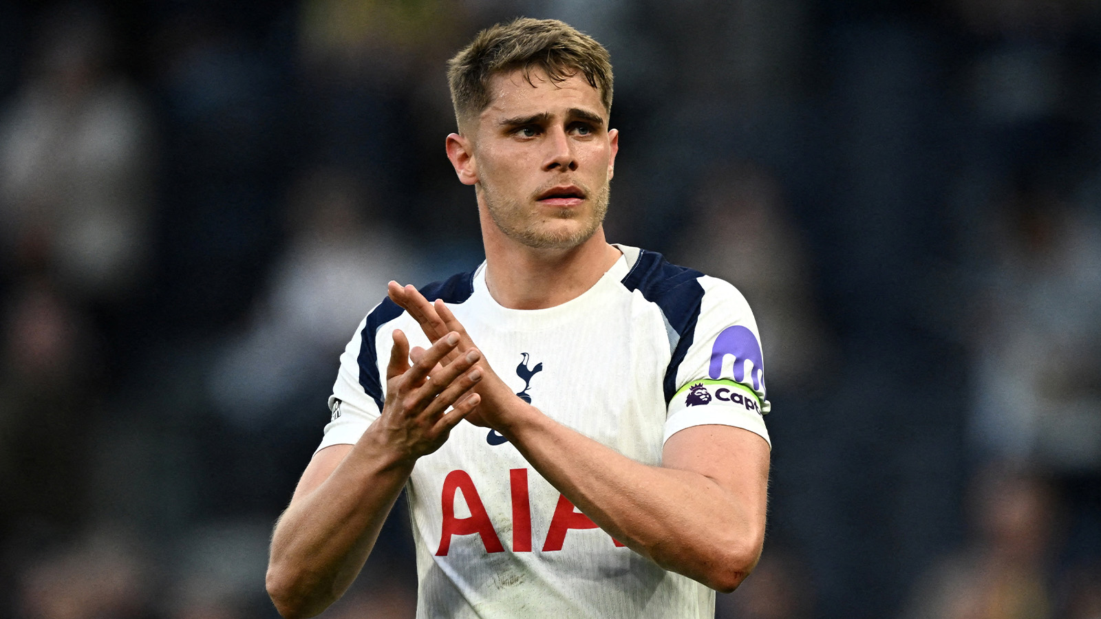 Uppgifter: Tottenham kräver rekordbelopp för van de Ven